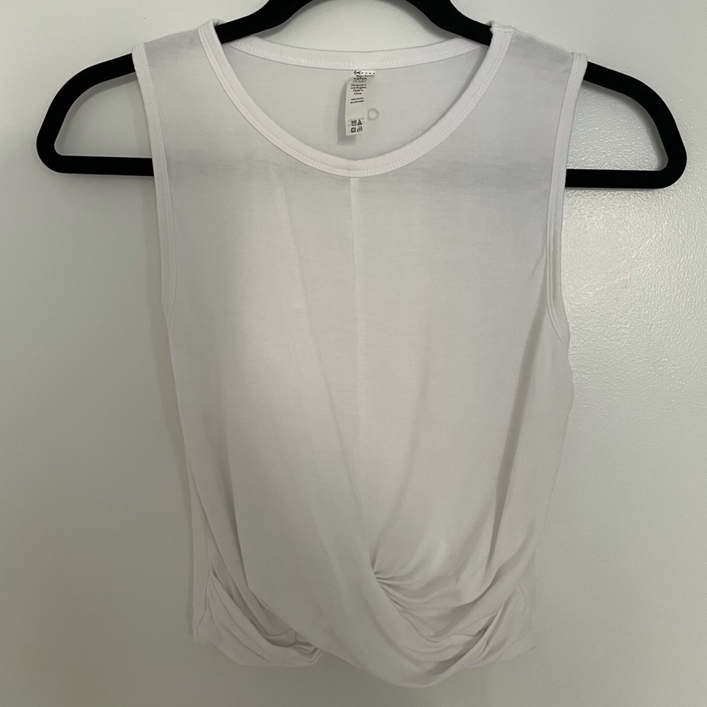 Alo Cover Tank – White - Picture 7 of 9